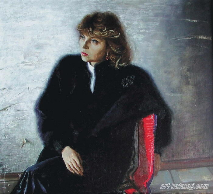 Portrait of woman in black